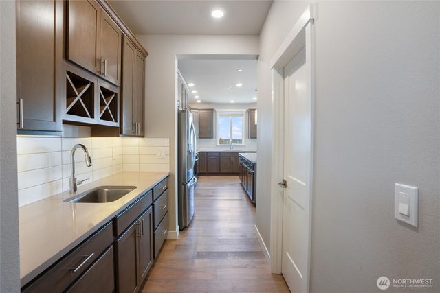 1407 Baker Heights Loop, Bremerton, WA 98312