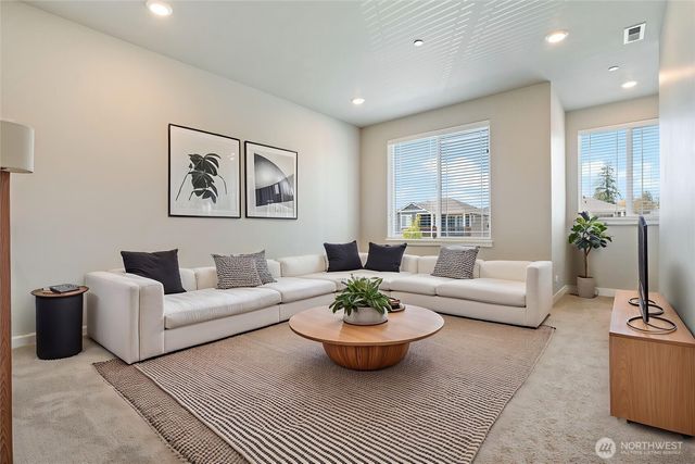 1407 Baker Heights Loop, Bremerton, WA 98312