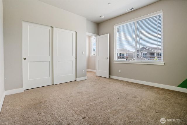 1407 Baker Heights Loop, Bremerton, WA 98312