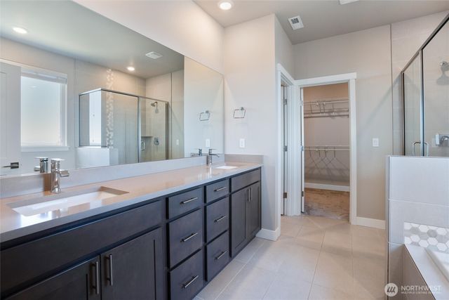 1407 Baker Heights Loop, Bremerton, WA 98312
