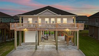 976 Albatross Lane, Crystal Beach, TX 77650