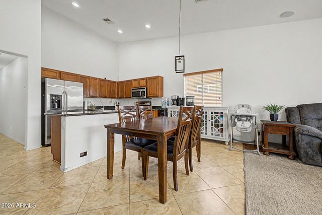 31208 N CHEYENNE Drive, San Tan Valley, AZ 85143