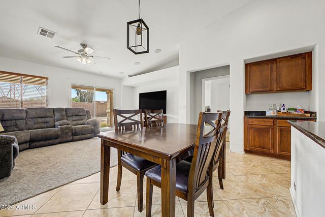 31208 N CHEYENNE Drive, San Tan Valley, AZ 85143