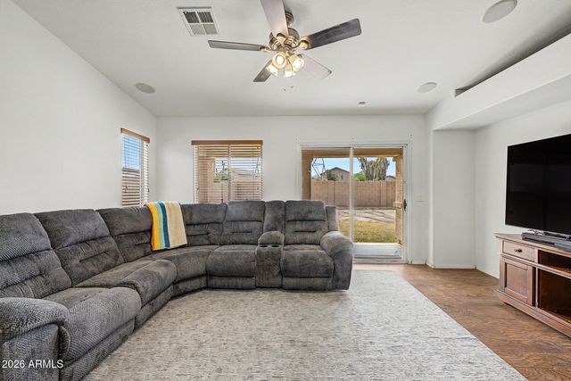 31208 N CHEYENNE Drive, San Tan Valley, AZ 85143