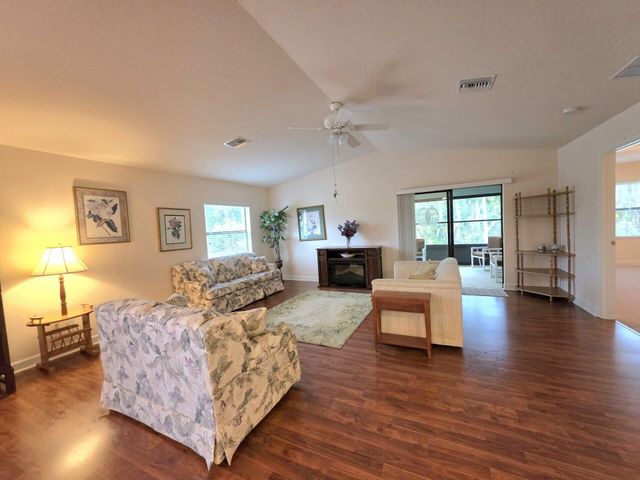 17 San Felipe, Fort Pierce, FL 34951