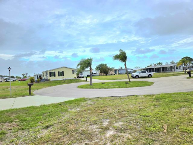 17 San Felipe, Fort Pierce, FL 34951