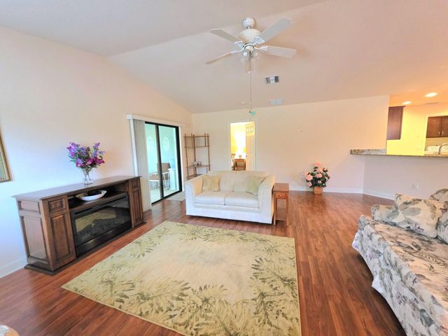 17 San Felipe, Fort Pierce, FL 34951