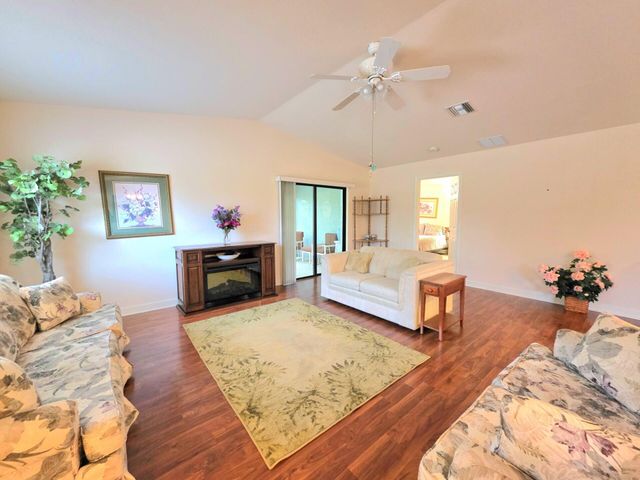 17 San Felipe, Fort Pierce, FL 34951