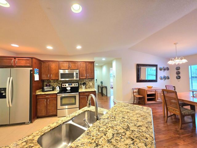 17 San Felipe, Fort Pierce, FL 34951