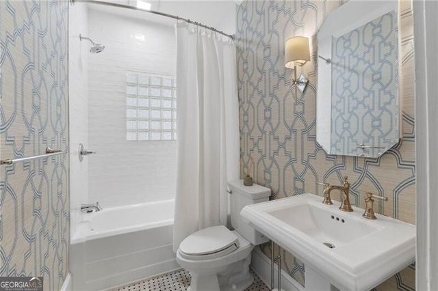 2203 Howell Mill Road NW, Atlanta, GA 30318