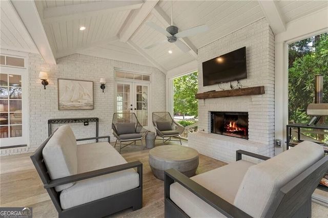 2203 Howell Mill Road NW, Atlanta, GA 30318