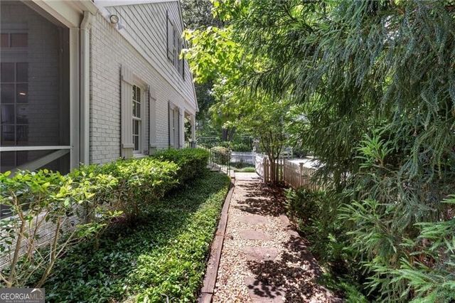 2203 Howell Mill Road NW, Atlanta, GA 30318