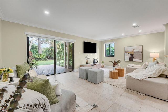 509 NE 19th St 509, Wilton Manors, FL 33305