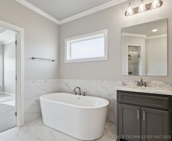 2719 W Van Buren Court, Broken Arrow, OK 74011