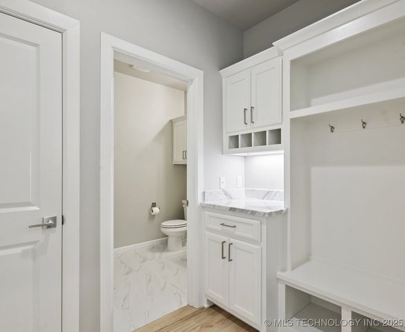 2719 W Van Buren Court, Broken Arrow, OK 74011