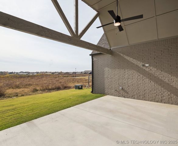 2719 W Van Buren Court, Broken Arrow, OK 74011