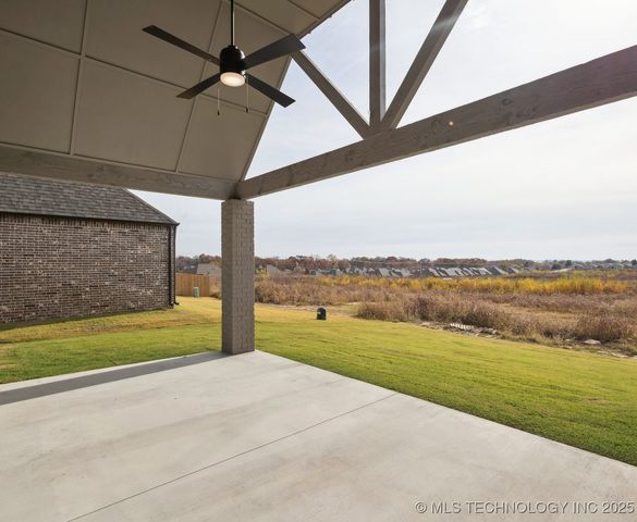 2719 W Van Buren Court, Broken Arrow, OK 74011