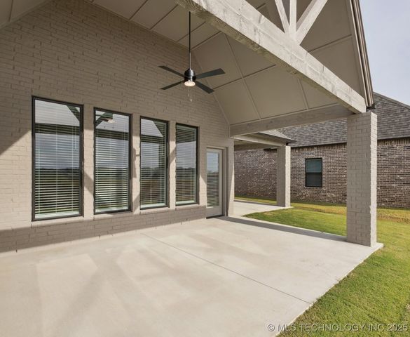 2719 W Van Buren Court, Broken Arrow, OK 74011