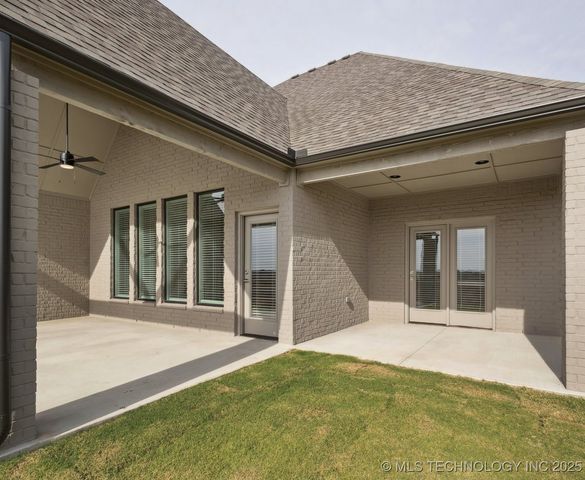 2719 W Van Buren Court, Broken Arrow, OK 74011