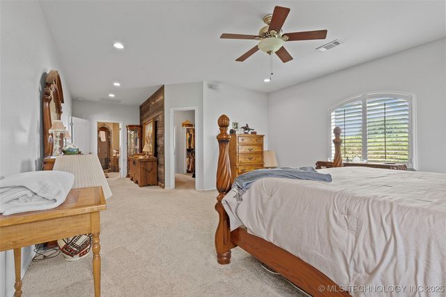 10738 Cemetery Road, Marietta, OK 73448