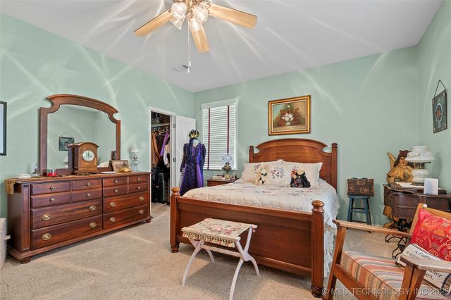10738 Cemetery Road, Marietta, OK 73448