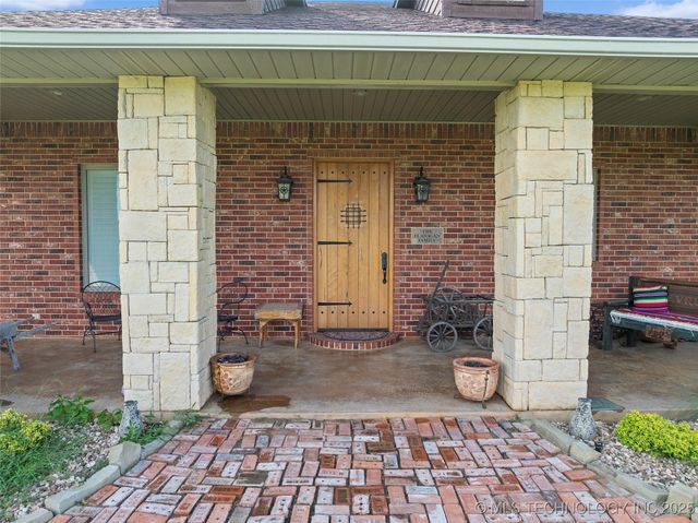 10738 Cemetery Road, Marietta, OK 73448