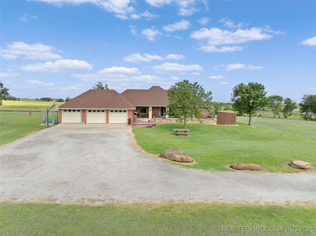 10738 Cemetery Road, Marietta, OK 73448