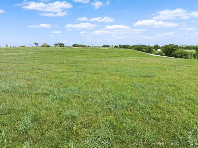 10738 Cemetery Road, Marietta, OK 73448