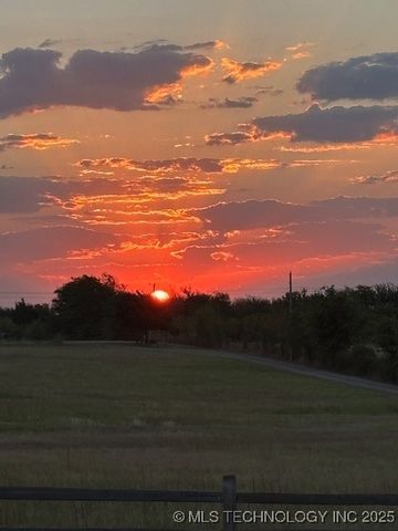 10738 Cemetery Road, Marietta, OK 73448