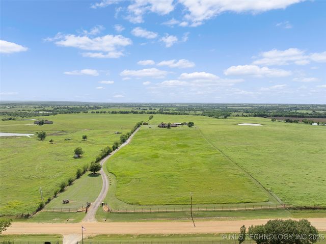 10738 Cemetery Road, Marietta, OK 73448