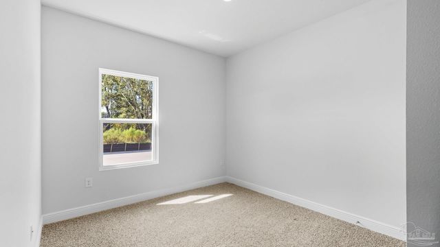 2010 Wiregrass St, Navarre, FL 32566