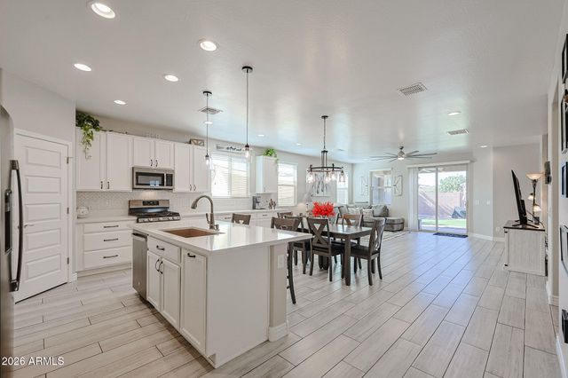 18386 W ILLINI Street, Goodyear, AZ 85338