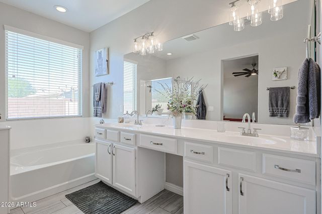 18386 W ILLINI Street, Goodyear, AZ 85338