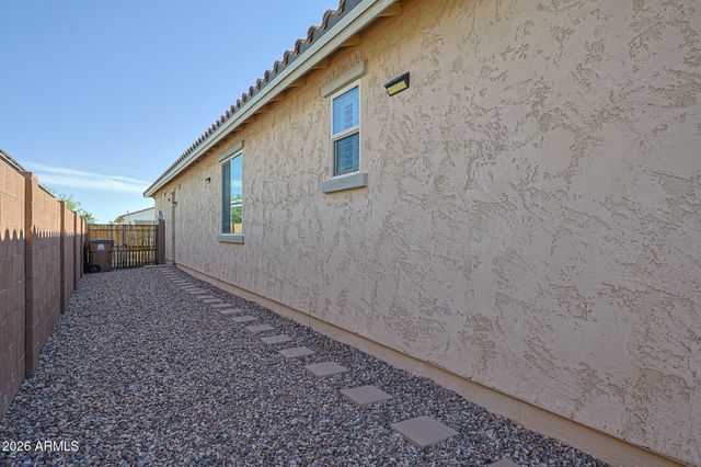 18386 W ILLINI Street, Goodyear, AZ 85338