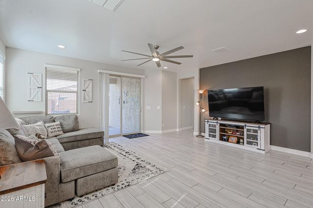 18386 W ILLINI Street, Goodyear, AZ 85338