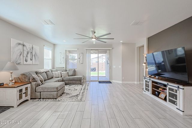 18386 W ILLINI Street, Goodyear, AZ 85338