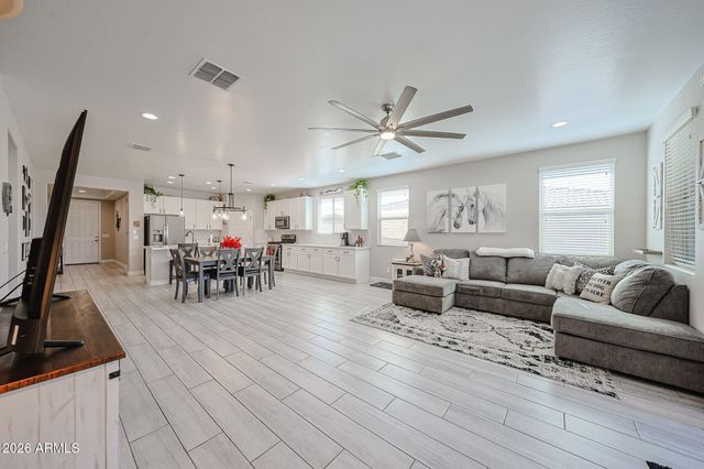 18386 W ILLINI Street, Goodyear, AZ 85338