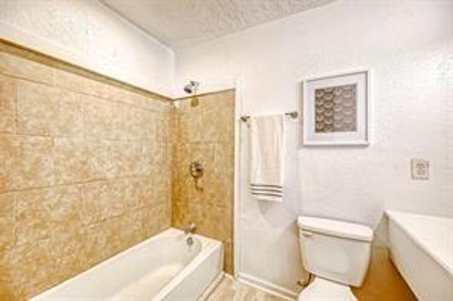 1506 1st Avenue N, Texas City, TX 77590