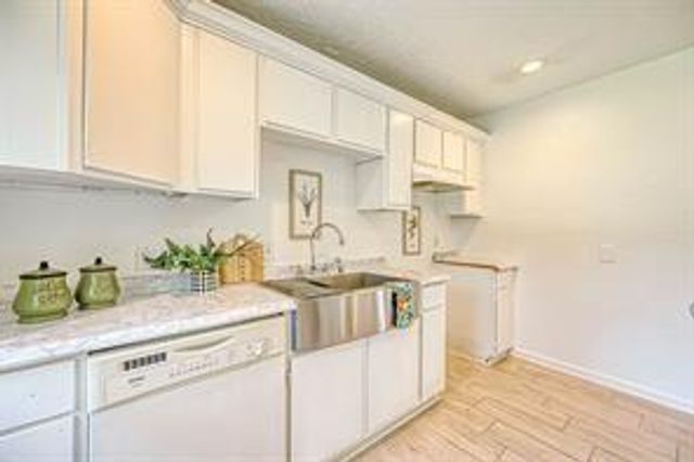 1506 1st Avenue N, Texas City, TX 77590