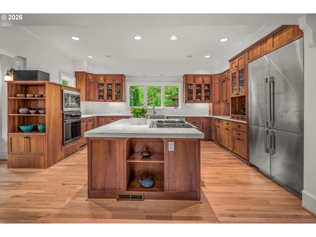 10007 Nw THOMPSON Rd, Portland, OR 97229