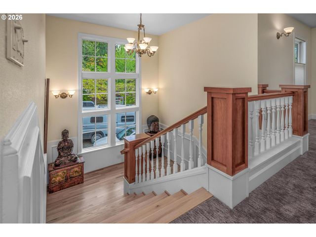 10007 Nw THOMPSON Rd, Portland, OR 97229