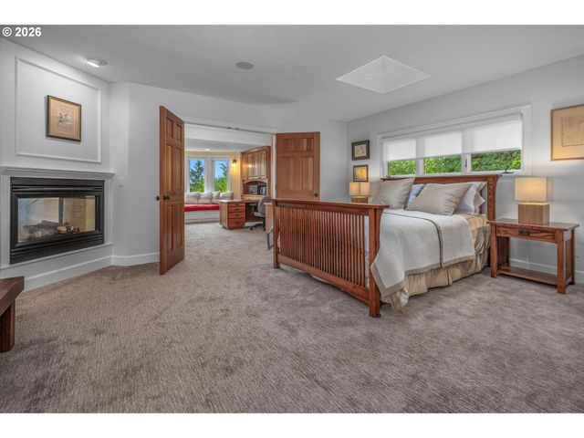 10007 Nw THOMPSON Rd, Portland, OR 97229