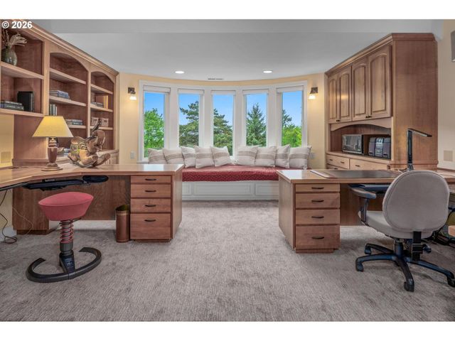 10007 Nw THOMPSON Rd, Portland, OR 97229