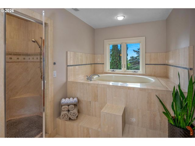 10007 Nw THOMPSON Rd, Portland, OR 97229
