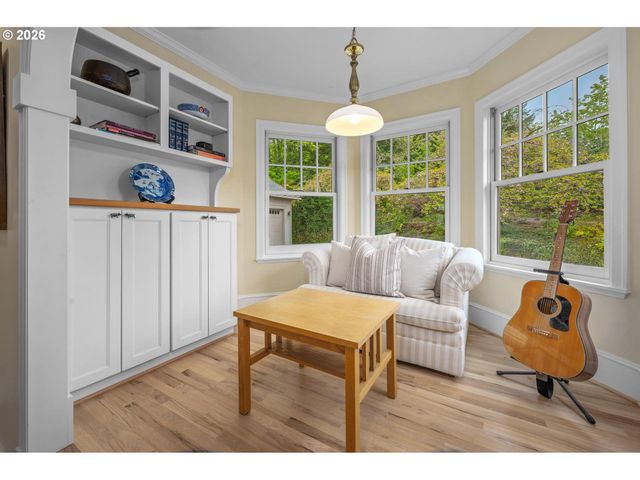 10007 Nw THOMPSON Rd, Portland, OR 97229
