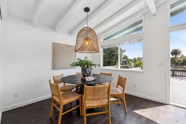 24 Porto Bello Dr, San Rafael, CA 94901