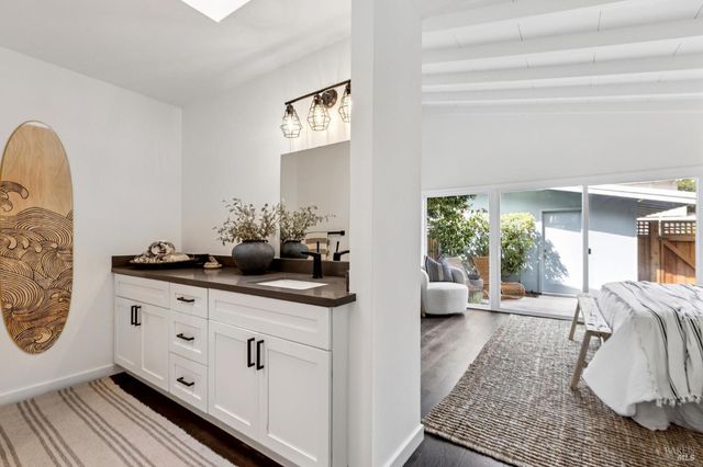 24 Porto Bello Dr, San Rafael, CA 94901