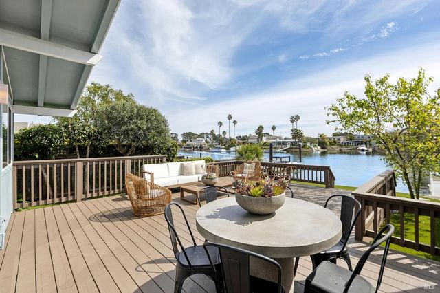 24 Porto Bello Dr, San Rafael, CA 94901