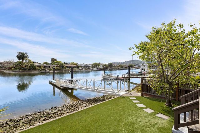 24 Porto Bello Dr, San Rafael, CA 94901