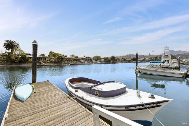 24 Porto Bello Dr, San Rafael, CA 94901